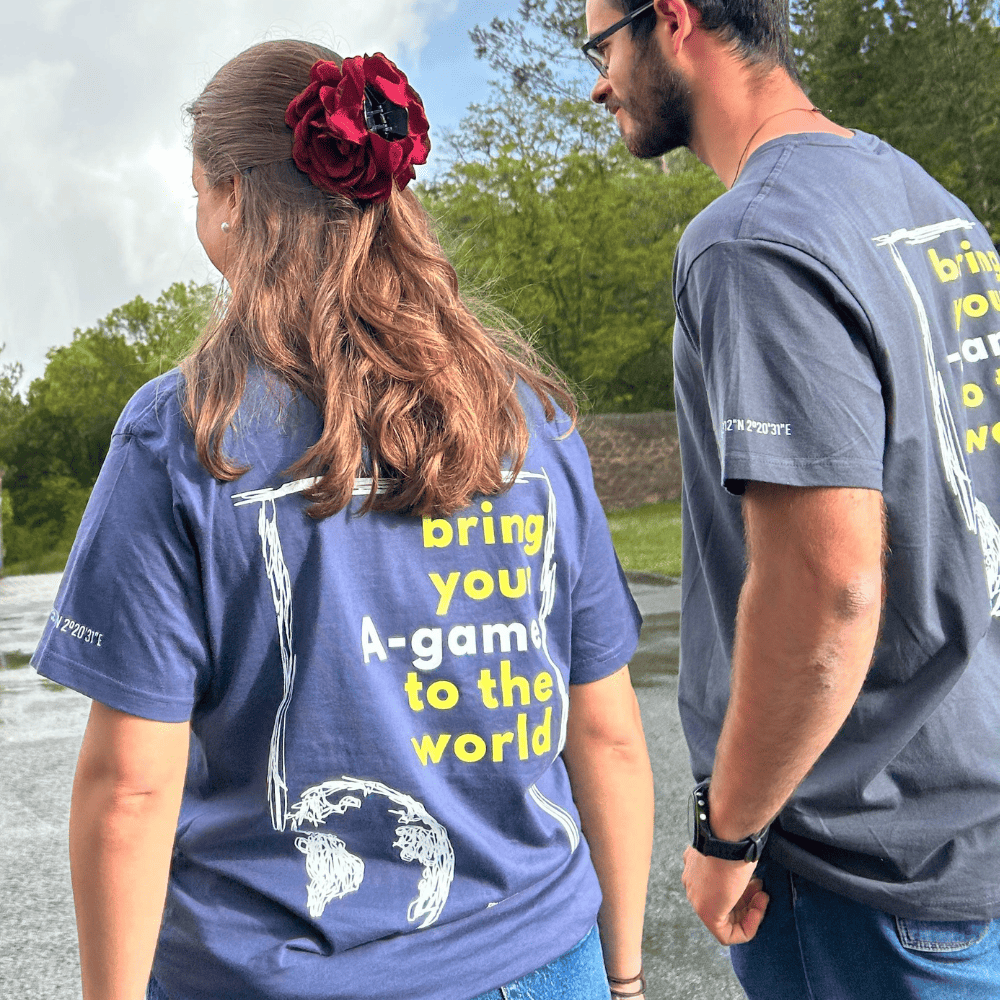 Camiseta AMDG · Bring you A-Game to the world - Imagen 2